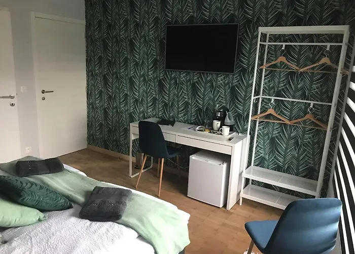 לינה וארוחת בוקר Cecha &wellness 4*