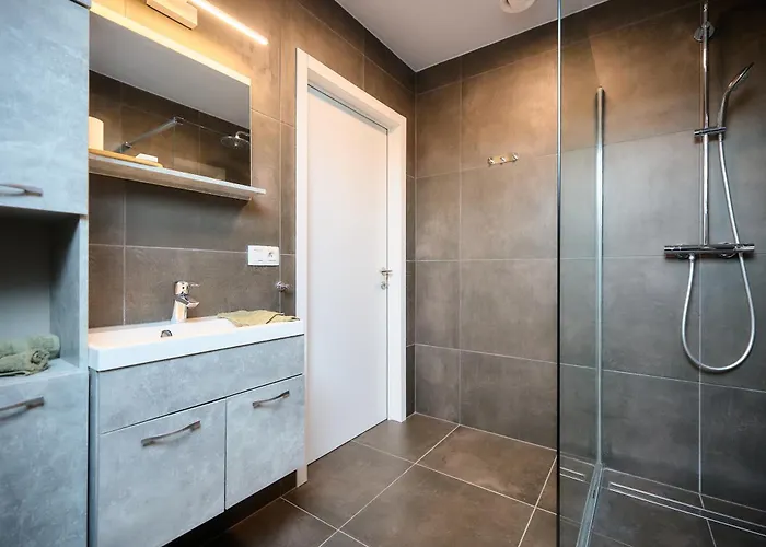 Alojamento de Acomodação e Pequeno-almoço Cecha &wellness