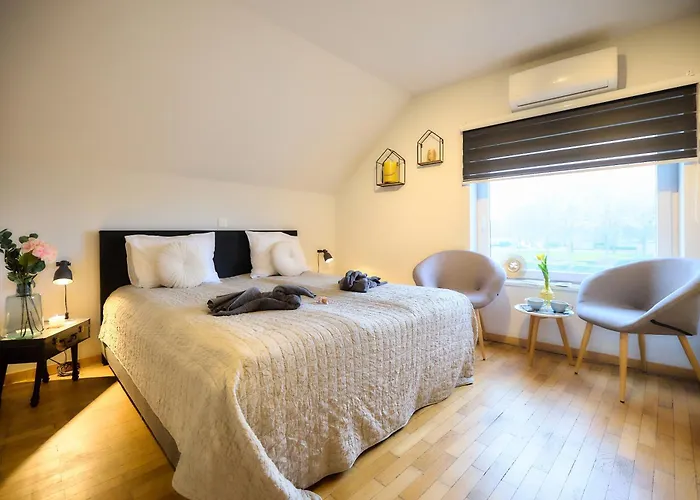 Alojamento de Acomodação e Pequeno-almoço Cecha &wellness